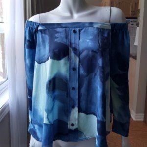 HALSTON blue cold shoulder blouse